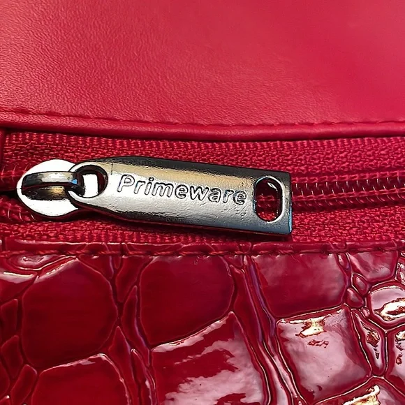 NWOT Primeware Red Insulated Wine bottle Cooler.  Holds 2 bottles. - Picture 4 of 4